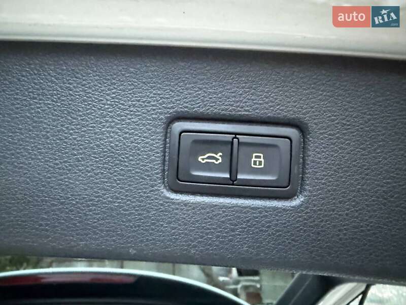 Внедорожник / Кроссовер Audi Q7 2018 в Стрые