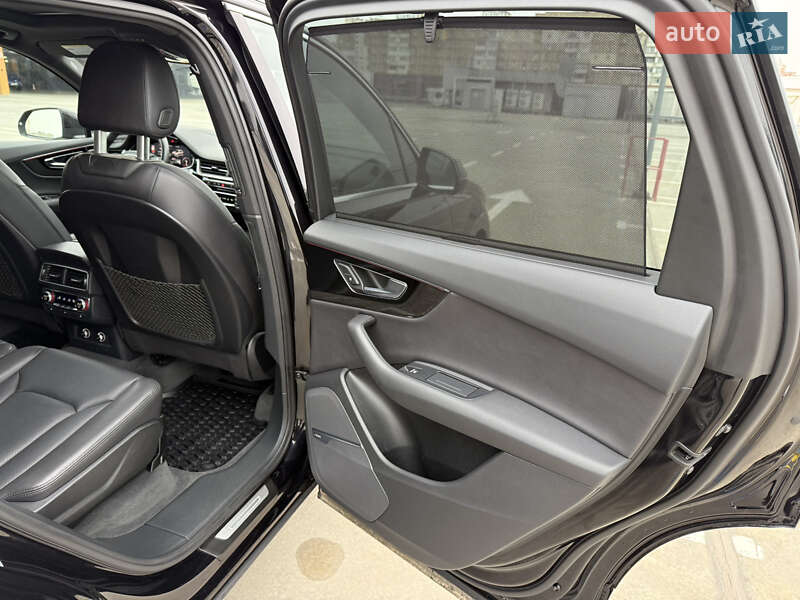 Внедорожник / Кроссовер Audi Q7 2017 в Киеве фото 53 Внедорожник / Кроссовер Audi Q7 2017 в Киеве