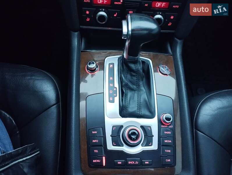 Внедорожник / Кроссовер Audi Q7 2012 в Киеве