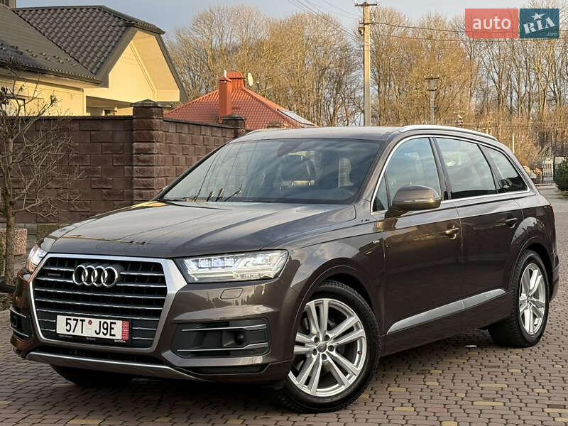 Внедорожник / Кроссовер Audi Q7 2017 в Ровно