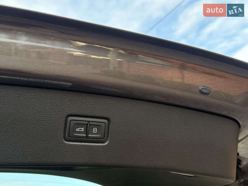 Внедорожник / Кроссовер Audi Q7 2017 в Ровно