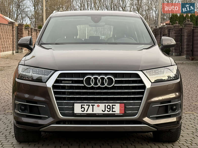 Внедорожник / Кроссовер Audi Q7 2017 в Ровно