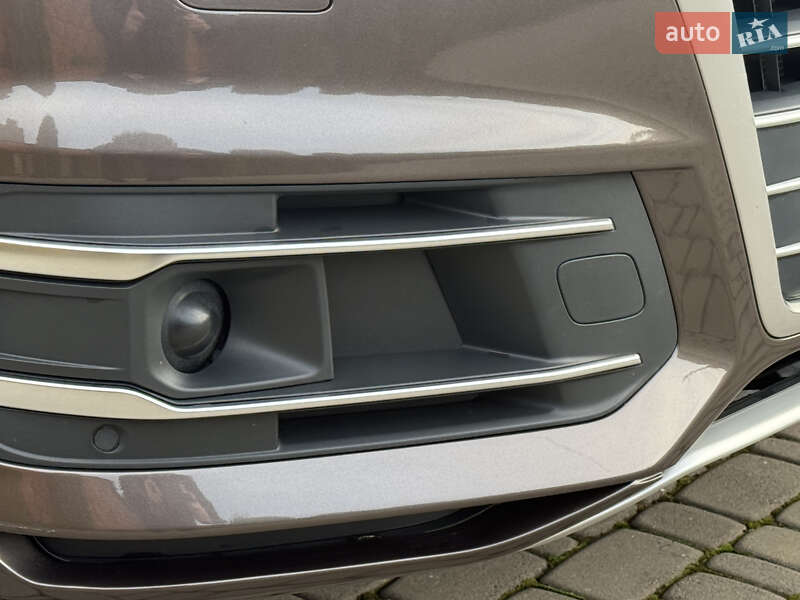 Внедорожник / Кроссовер Audi Q7 2017 в Ровно