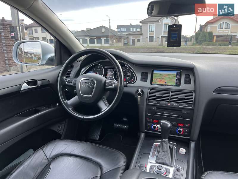 Внедорожник / Кроссовер Audi Q7 2011 в Ровно