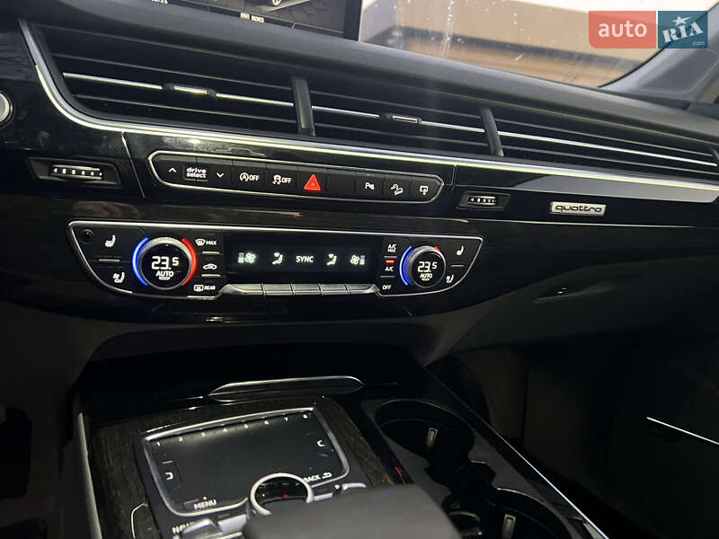 Внедорожник / Кроссовер Audi Q7 2016 в Тернополе