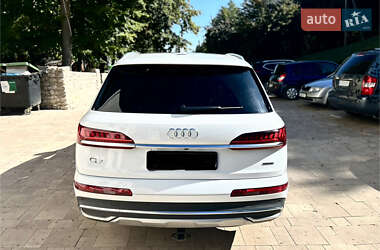 Позашляховик / Кросовер Audi Q7 2022 в Тернополі