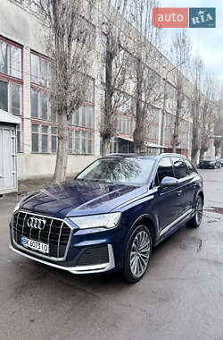 Позашляховик / Кросовер Audi Q7 2021 в Києві