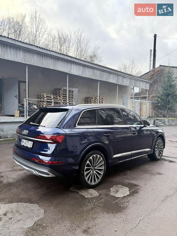 Внедорожник / Кроссовер Audi Q7 2021 в Киеве фото 7 Внедорожник / Кроссовер Audi Q7 2021 в Киеве