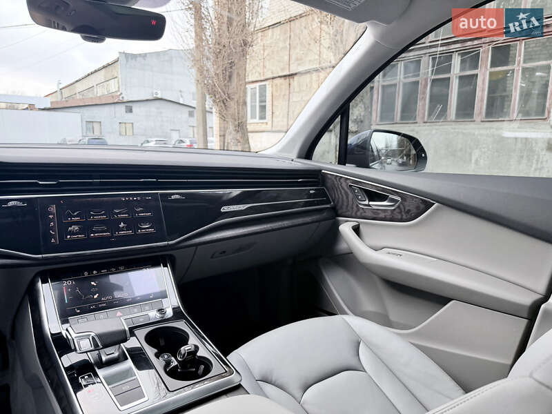 Внедорожник / Кроссовер Audi Q7 2021 в Киеве фото 17 Внедорожник / Кроссовер Audi Q7 2021 в Киеве