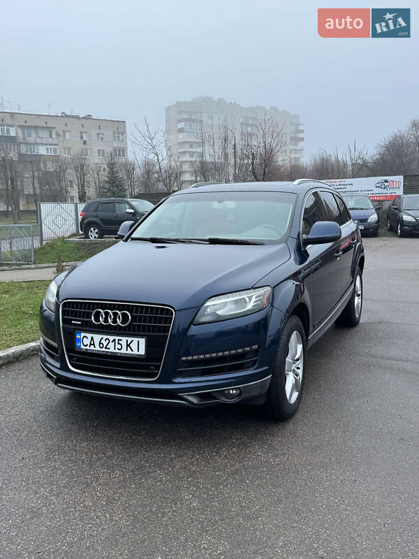 Внедорожник / Кроссовер Audi Q7 2013 в Каменке