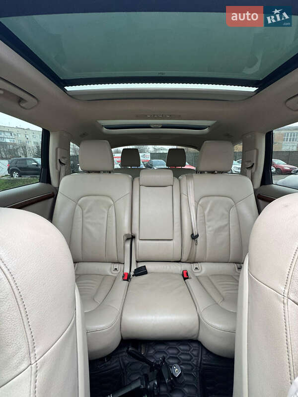 Внедорожник / Кроссовер Audi Q7 2013 в Каменке