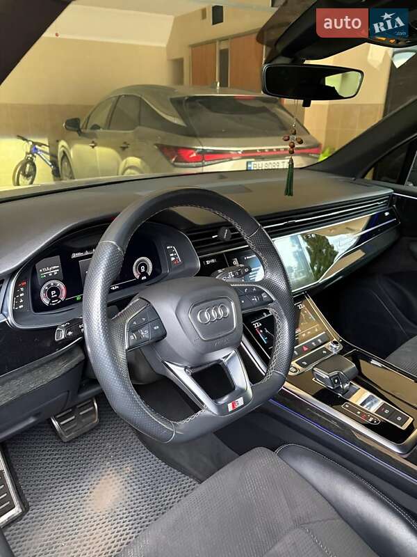 Внедорожник / Кроссовер Audi Q7 2021 в Одессе