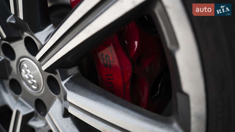 Внедорожник / Кроссовер Audi Q7 2017 в Киеве