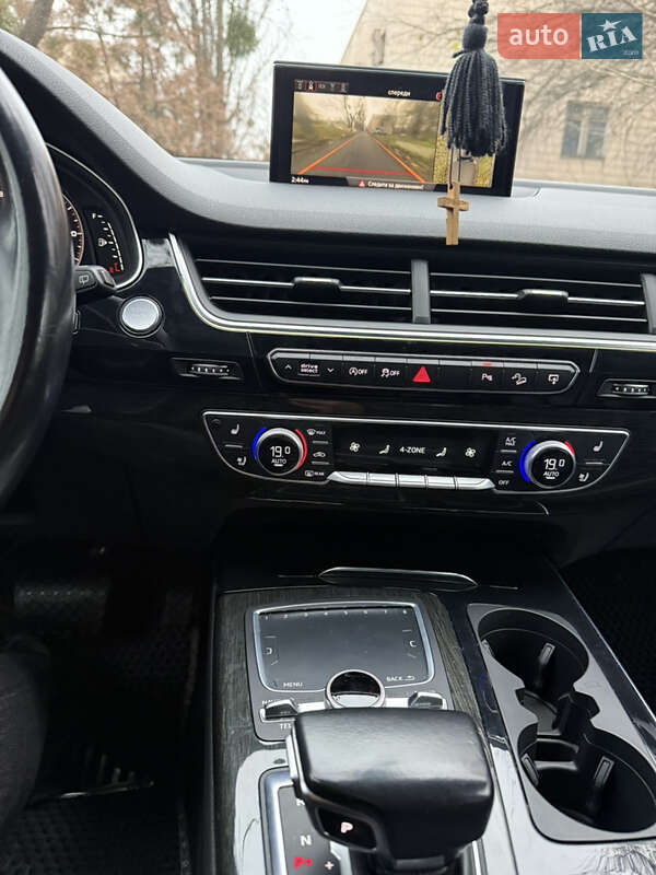 Внедорожник / Кроссовер Audi Q7 2017 в Киеве фото 8 Внедорожник / Кроссовер Audi Q7 2017 в Киеве