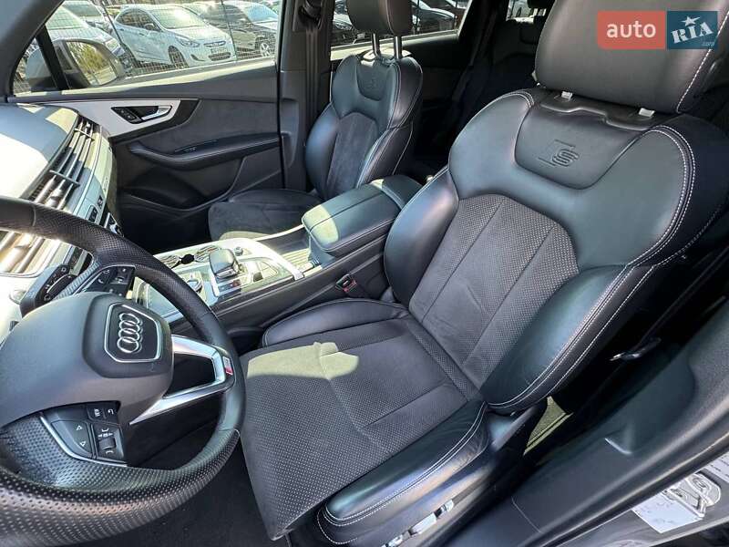 Внедорожник / Кроссовер Audi Q7 2015 в Днепре