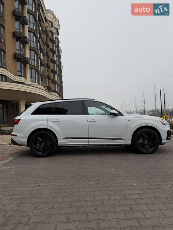 Внедорожник / Кроссовер Audi Q7 2021 в Киеве фото 4 Внедорожник / Кроссовер Audi Q7 2021 в Киеве