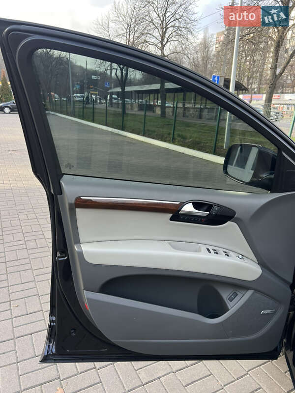 Внедорожник / Кроссовер Audi Q7 2010 в Киеве фото 16 Внедорожник / Кроссовер Audi Q7 2010 в Киеве