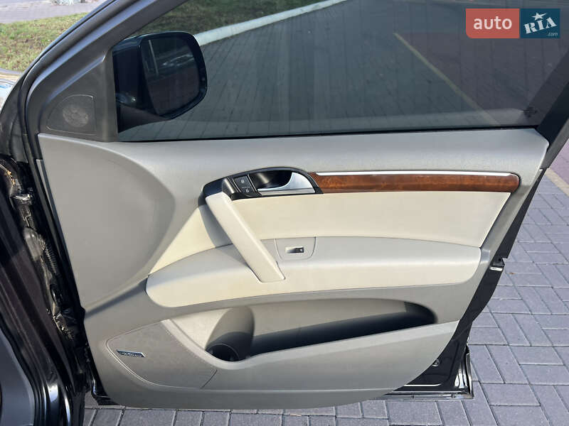 Внедорожник / Кроссовер Audi Q7 2010 в Киеве фото 21 Внедорожник / Кроссовер Audi Q7 2010 в Киеве