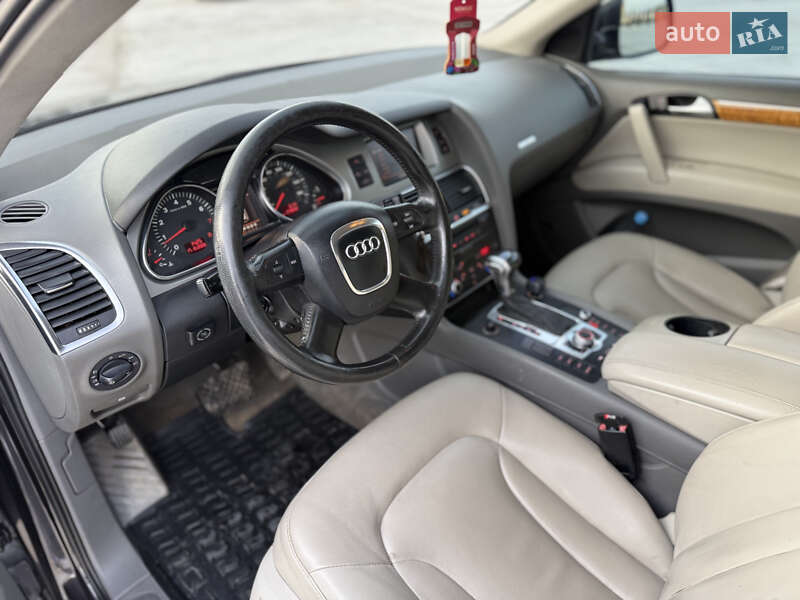 Внедорожник / Кроссовер Audi Q7 2008 в Звягеле