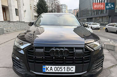 Позашляховик / Кросовер Audi Q7 2020 в Києві