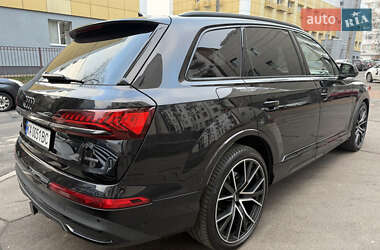Внедорожник / Кроссовер Audi Q7 2020 в Киеве