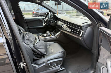 Внедорожник / Кроссовер Audi Q7 2020 в Киеве