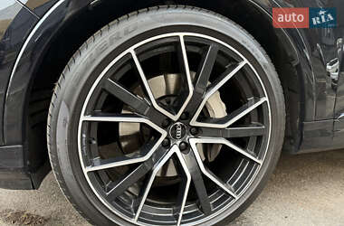Внедорожник / Кроссовер Audi Q7 2020 в Киеве