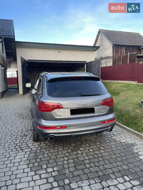 Внедорожник / Кроссовер Audi Q7 2014 в Рудки