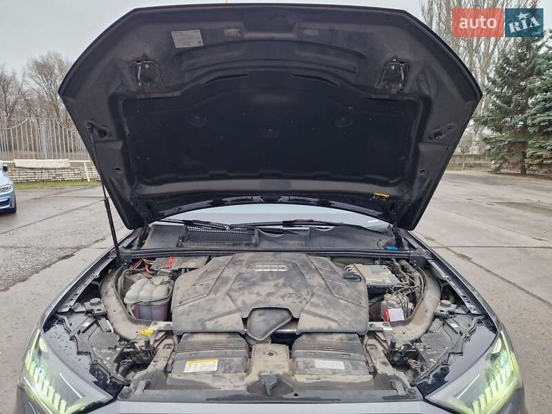 Внедорожник / Кроссовер Audi Q7 2022 в Днепре