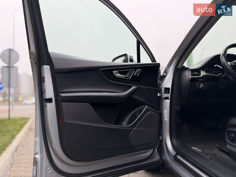 Внедорожник / Кроссовер Audi Q7 2018 в Киеве фото 51 Внедорожник / Кроссовер Audi Q7 2018 в Киеве