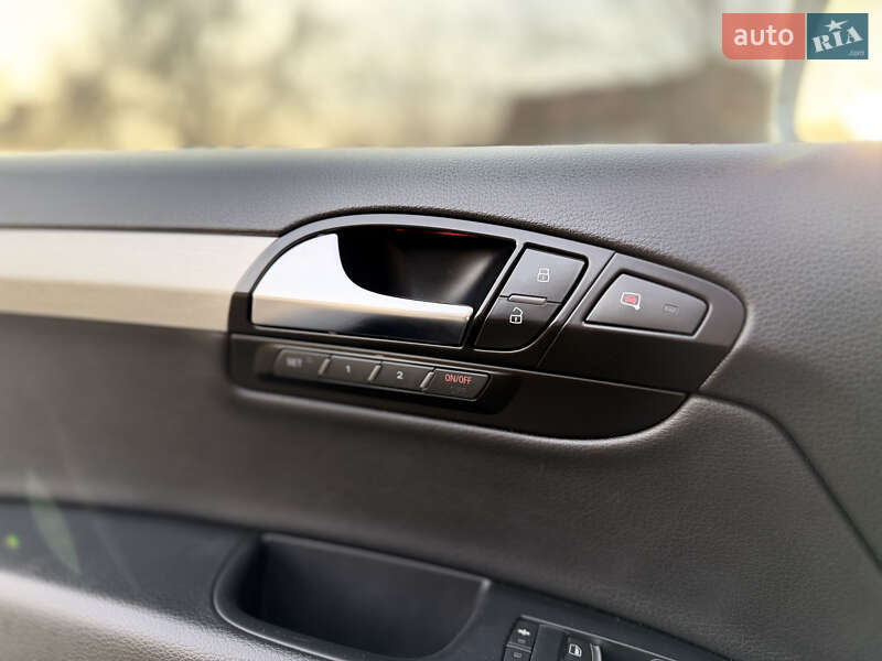 Внедорожник / Кроссовер Audi Q7 2012 в Владимире