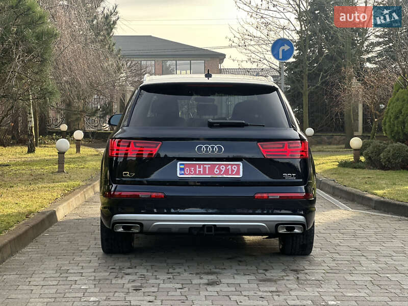 Внедорожник / Кроссовер Audi Q7 2017 в Сарнах