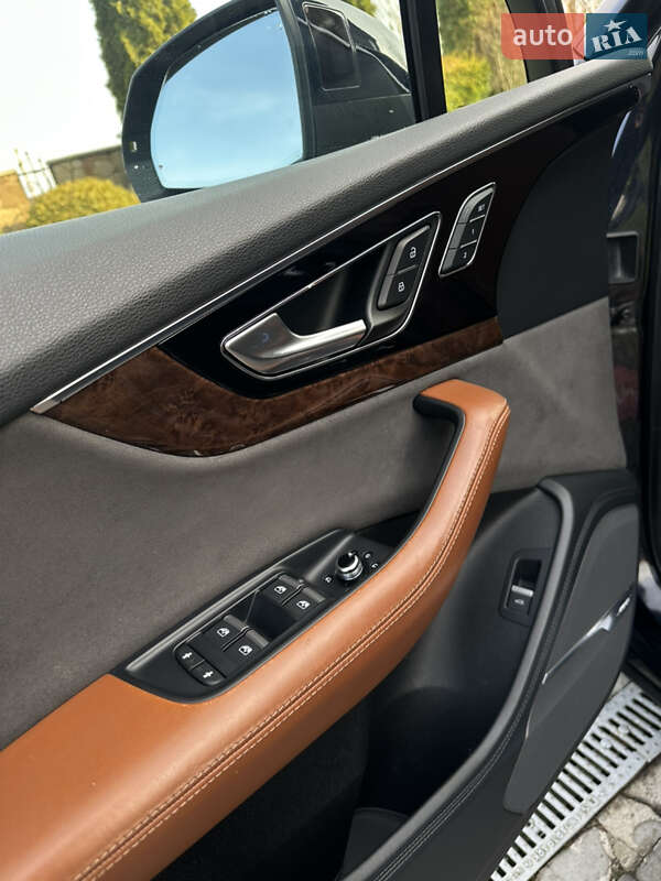 Внедорожник / Кроссовер Audi Q7 2017 в Сарнах