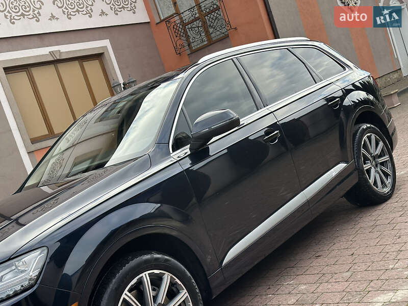 Внедорожник / Кроссовер Audi Q7 2017 в Стрые