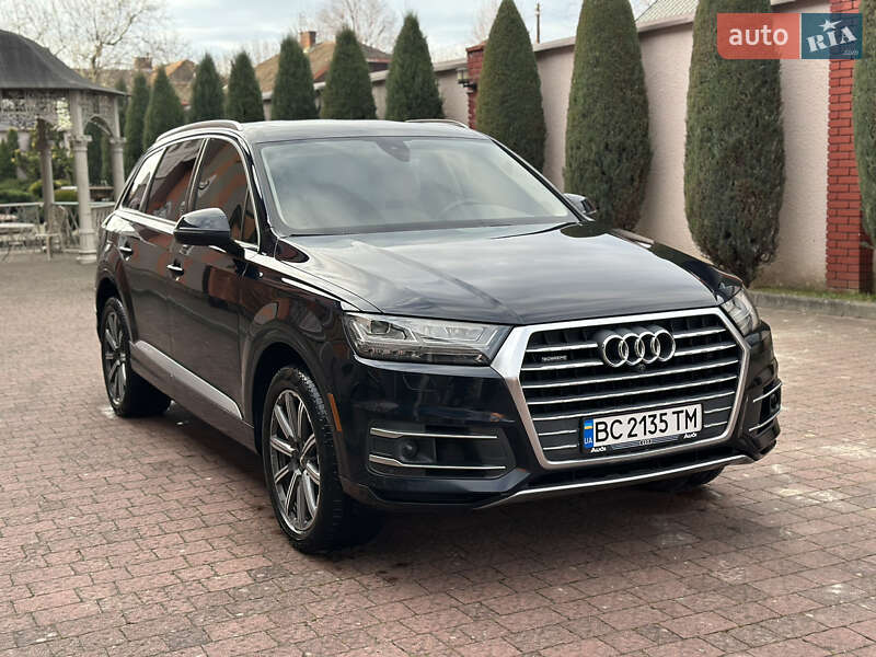 Внедорожник / Кроссовер Audi Q7 2017 в Стрые