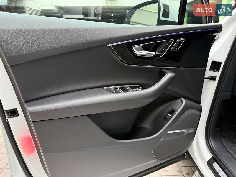 Внедорожник / Кроссовер Audi Q7 2016 в Киеве фото 18 Внедорожник / Кроссовер Audi Q7 2016 в Киеве