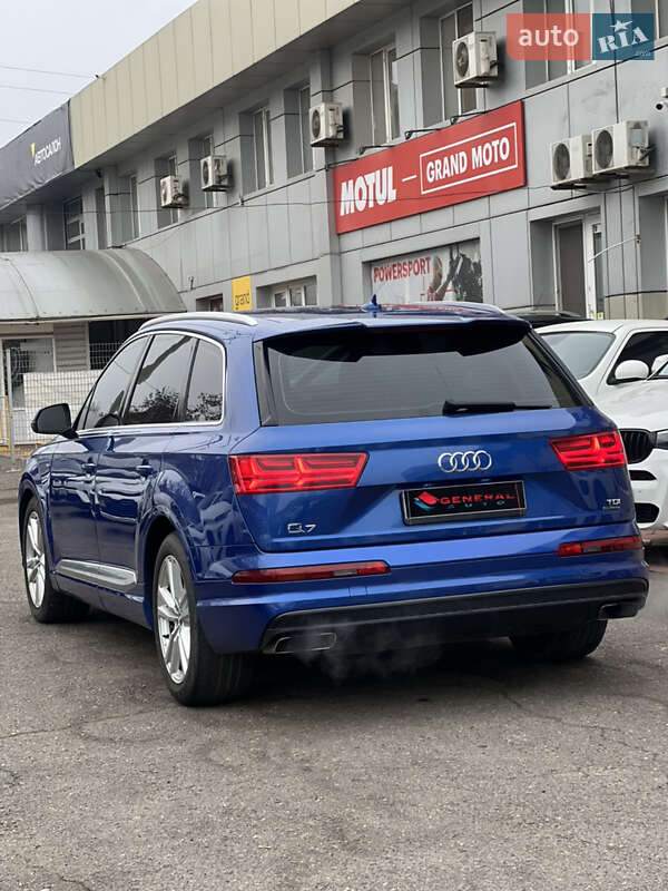 Позашляховик / Кросовер Audi Q7 2016 в Одесі