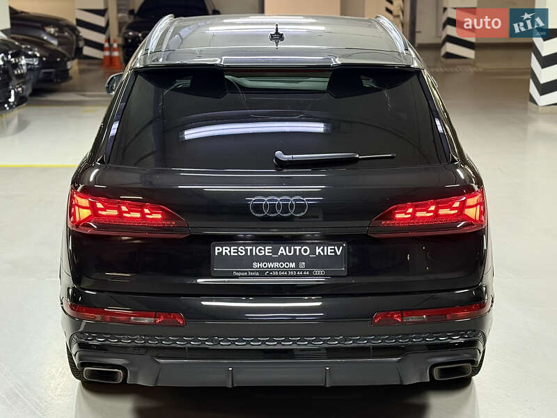 Внедорожник / Кроссовер Audi Q7 2024 в Киеве