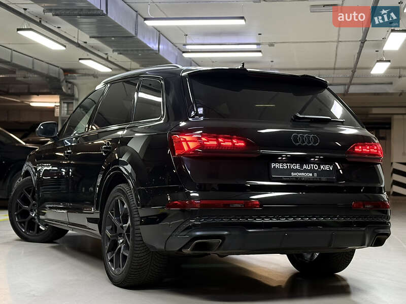 Внедорожник / Кроссовер Audi Q7 2024 в Киеве