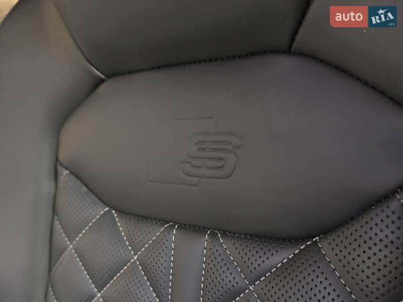 Внедорожник / Кроссовер Audi Q7 2024 в Киеве