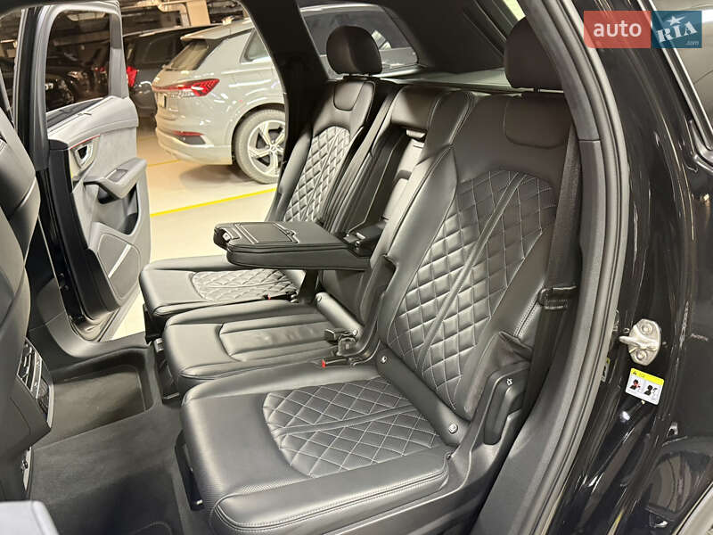 Внедорожник / Кроссовер Audi Q7 2024 в Киеве