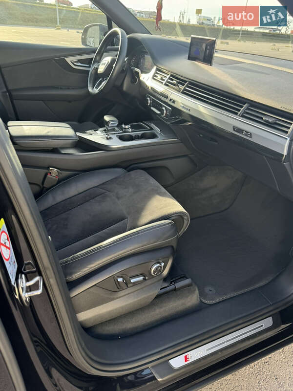 Внедорожник / Кроссовер Audi Q7 2018 в Львове