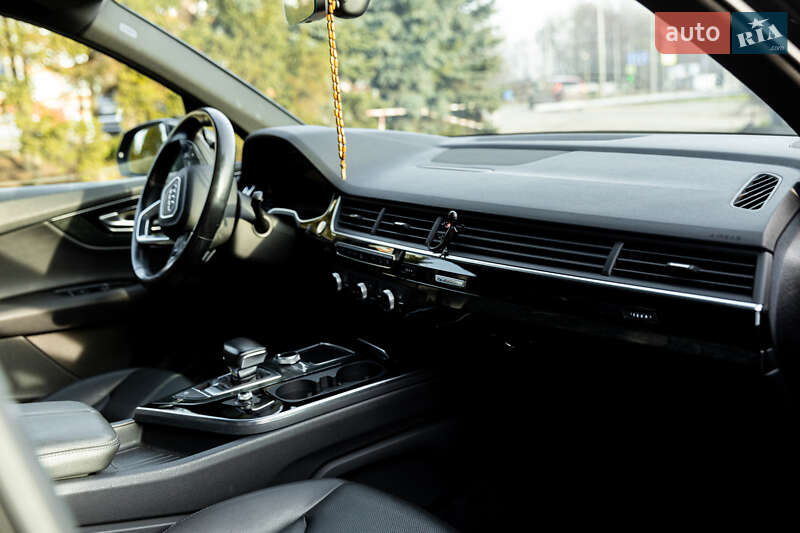 Внедорожник / Кроссовер Audi Q7 2017 в Тернополе