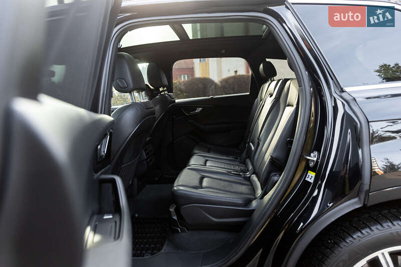 Внедорожник / Кроссовер Audi Q7 2017 в Тернополе