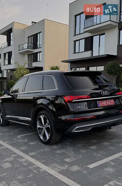 Внедорожник / Кроссовер Audi Q7 2020 в Мукачево