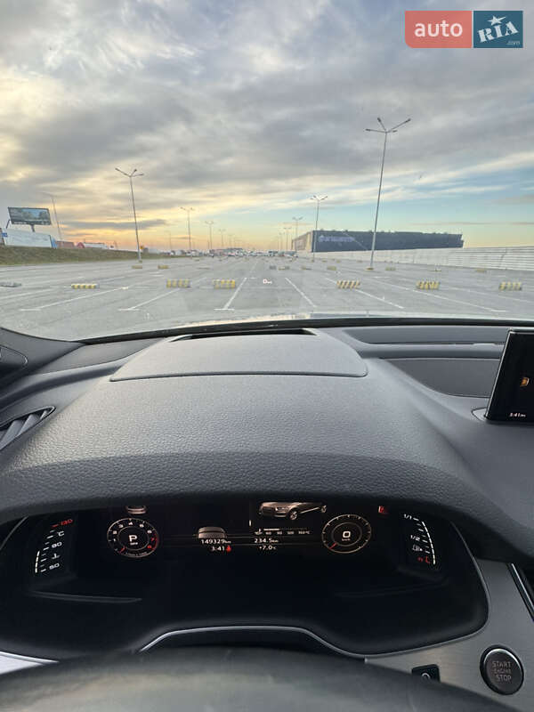 Внедорожник / Кроссовер Audi Q7 2017 в Львове
