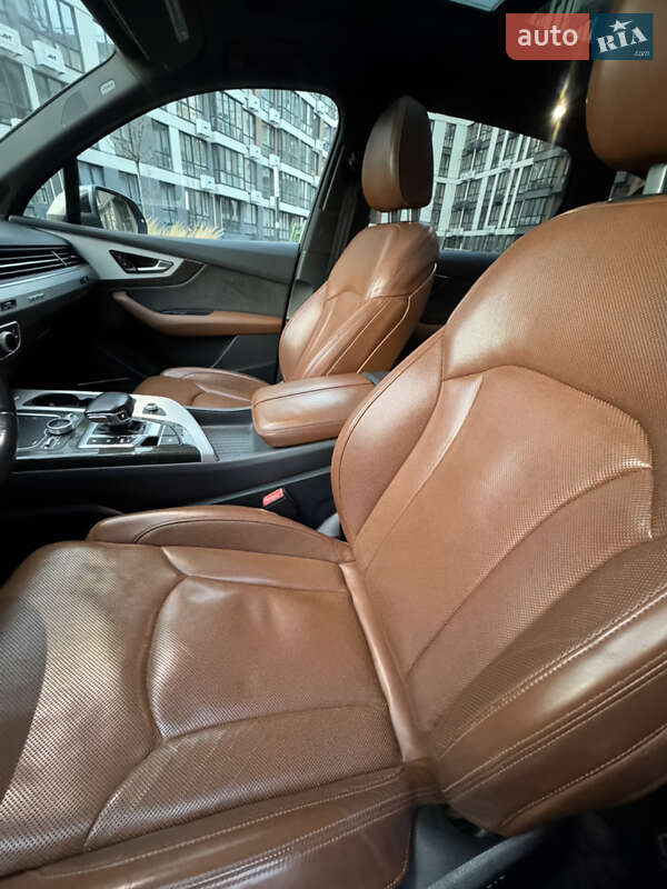 Внедорожник / Кроссовер Audi Q7 2017 в Львове