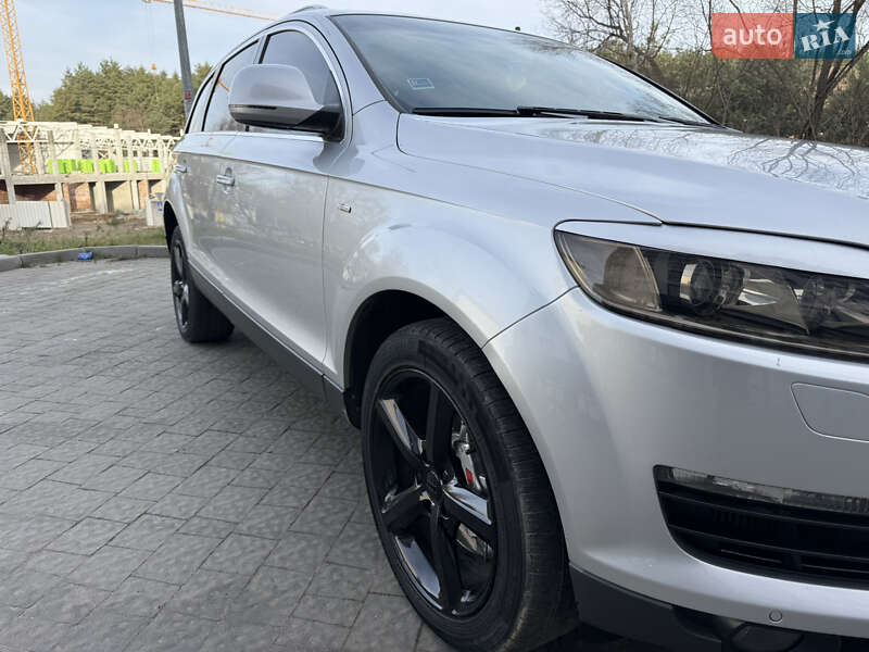 Внедорожник / Кроссовер Audi Q7 2006 в Новояворовске