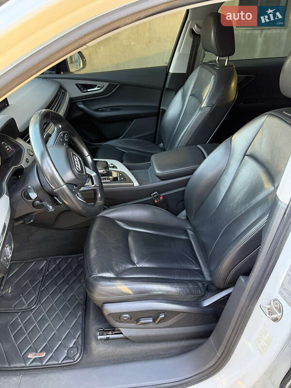 Внедорожник / Кроссовер Audi Q7 2016 в Коломые