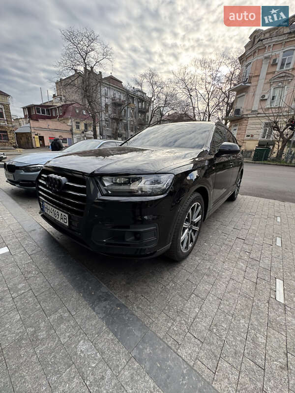 Внедорожник / Кроссовер Audi Q7 2017 в Одессе